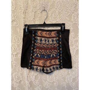 Embroidered High-Waist Boho M Shorts
